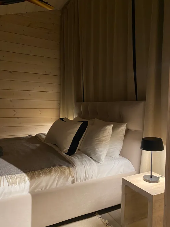 Дача в лесу с панорамными окнами