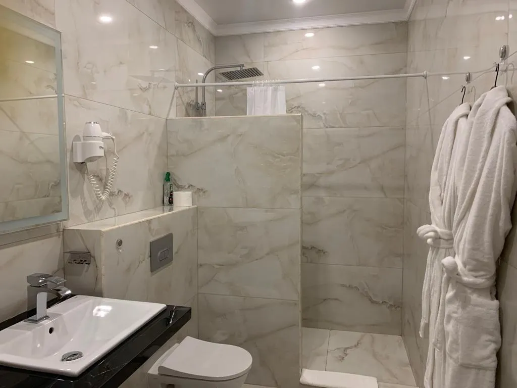 Стильные семейные апартаменты 581 «Топаз» Люкс в центре Краснодара