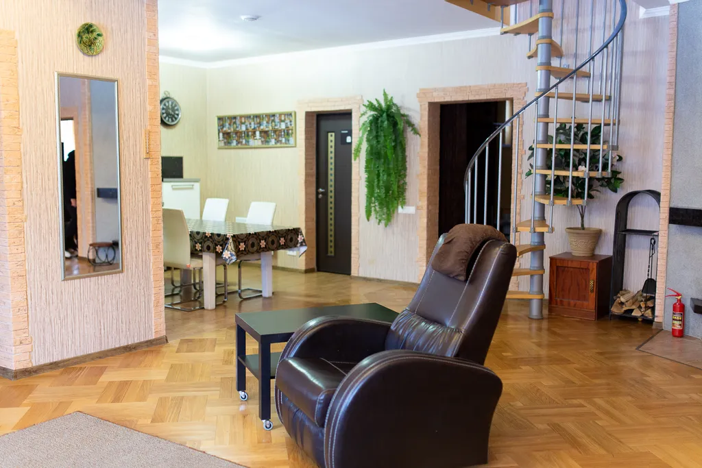 Коттедж 200м2 среди трех озер