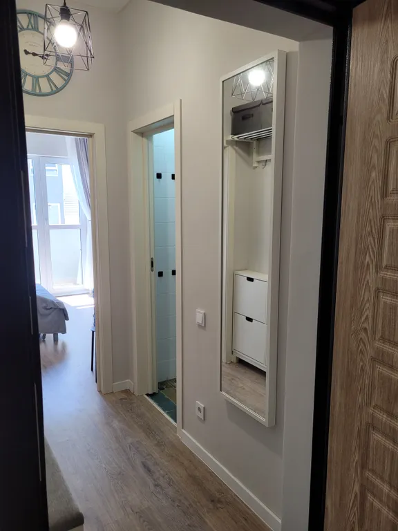 Современная студия у моря с видом на бассейн и горы