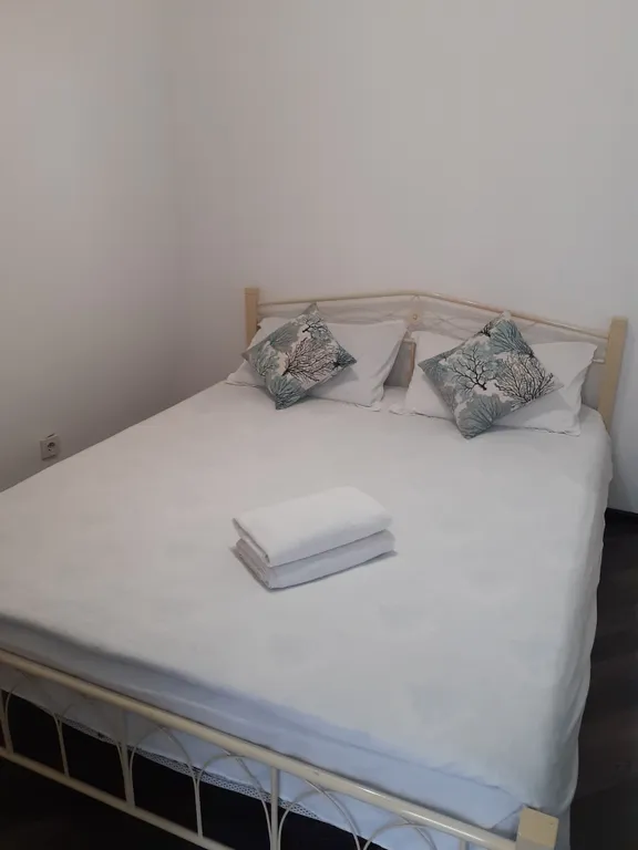 Квартира Чистая, уютная 2-х комнатная квартира — Алматы