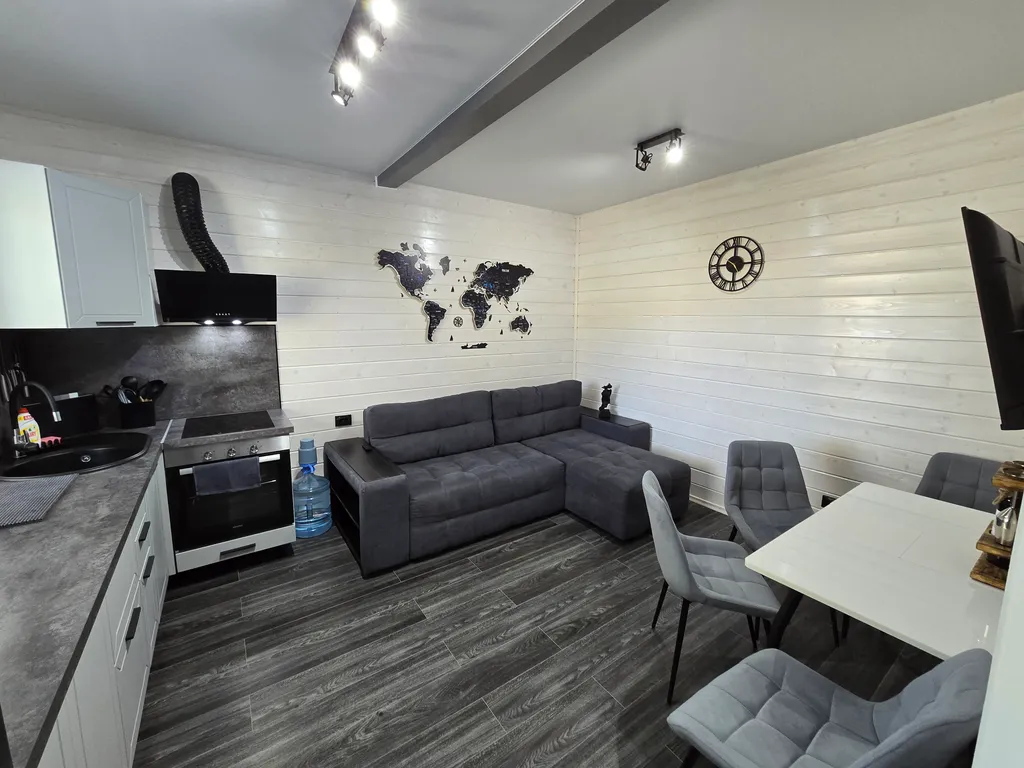 Двухэтажный дом с жаркой сауной у Ладожского озера