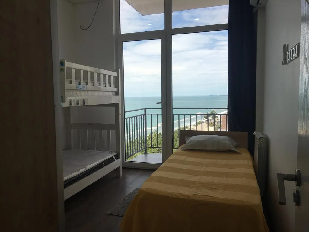 Великолепная квартира на берегу моря