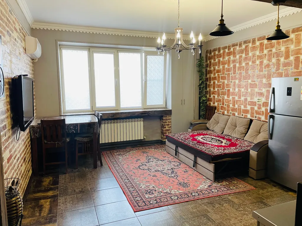 Уютная квартира с хорошим расположением