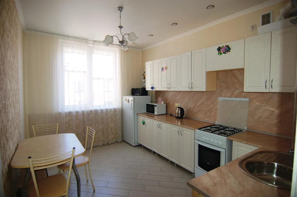 Бюджетная квартира в ЖК Легенда, 10 минут от моря