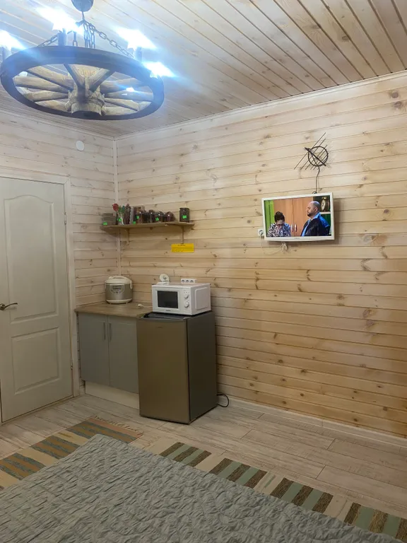 Номер в доме из двух номеров с разными входами