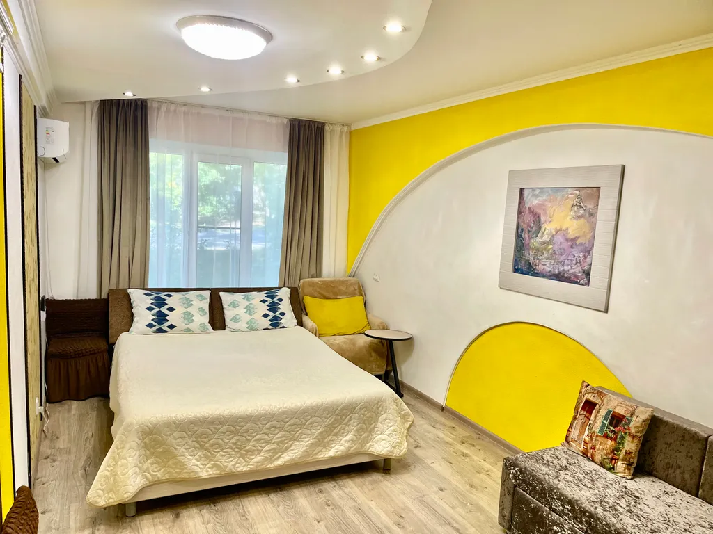 Комфортная квартира близ питьевой галереи