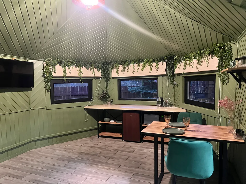 Уютный загородный домик для двоих с верандой и приватной территорией