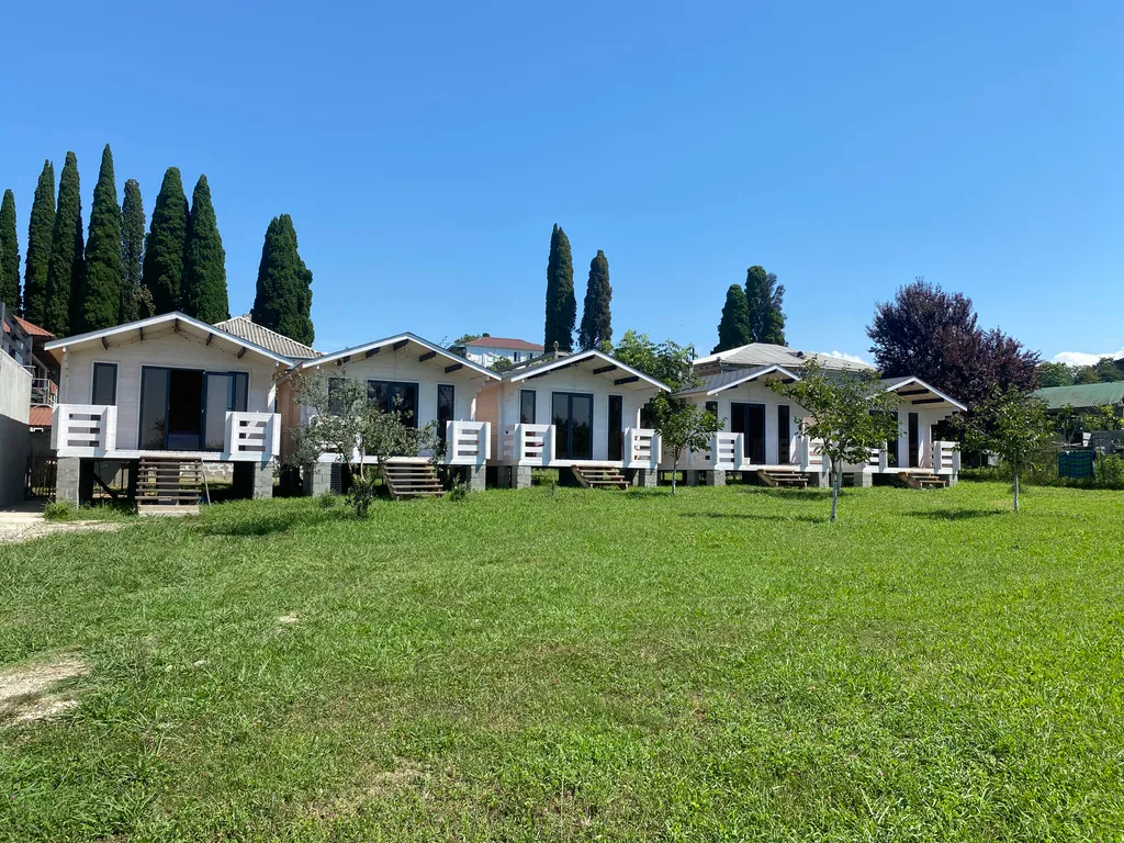 Коттеджный двор Green Kiparis Village