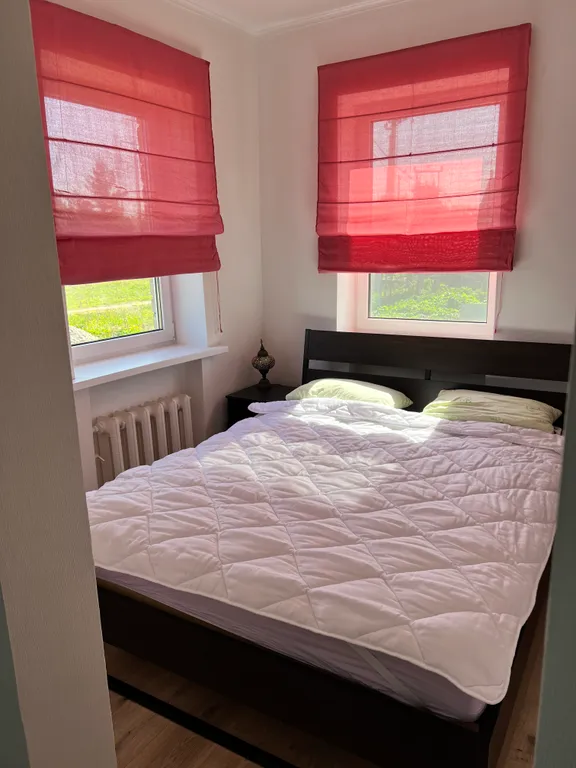 Большой коттедж с камином на просторном участке по Новой Риге