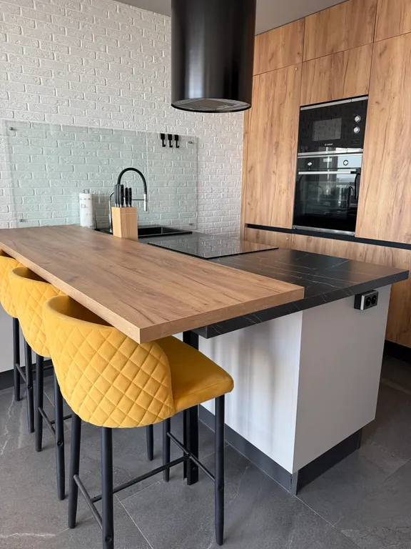 Уютная квартира с панорамными окнами