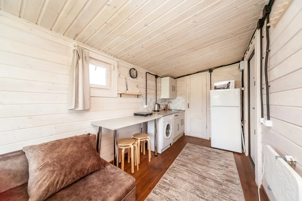 Домик на двоих с панорамным окном