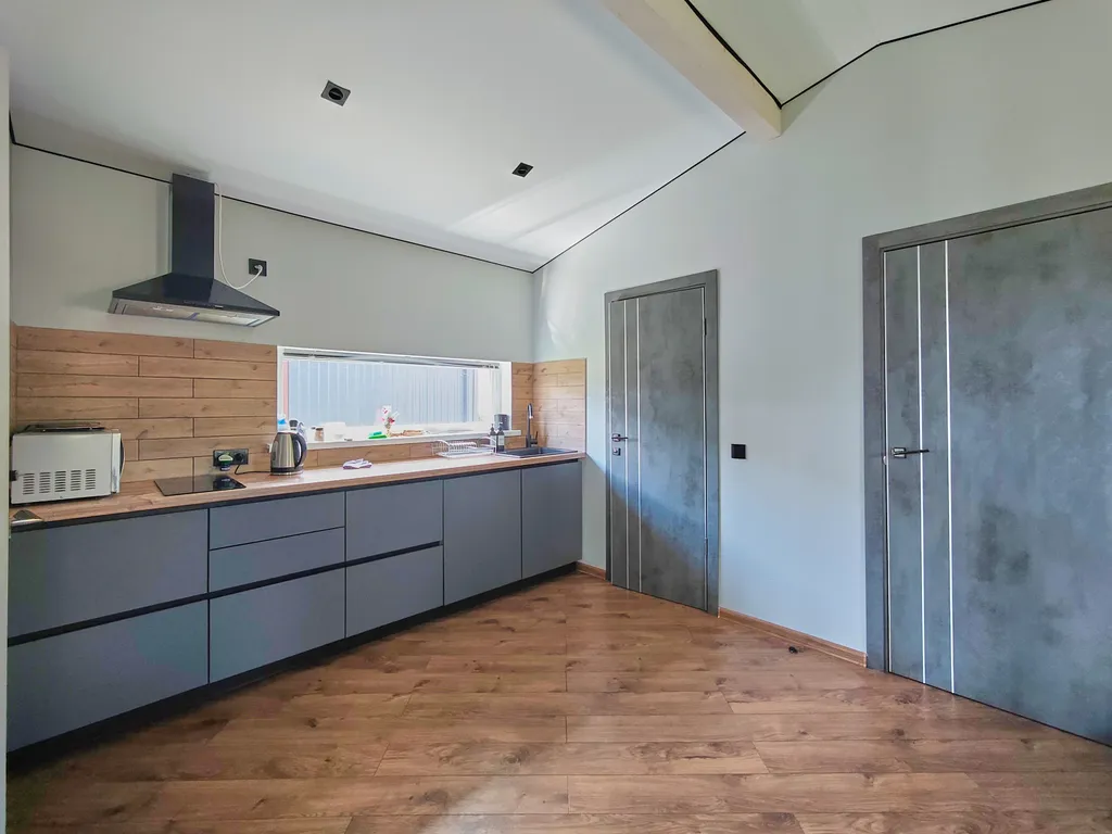 Коттедж Коттедж рядом с Красным озером — Светлое