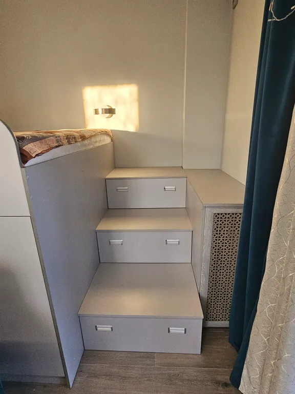 Яркая студия в центре города