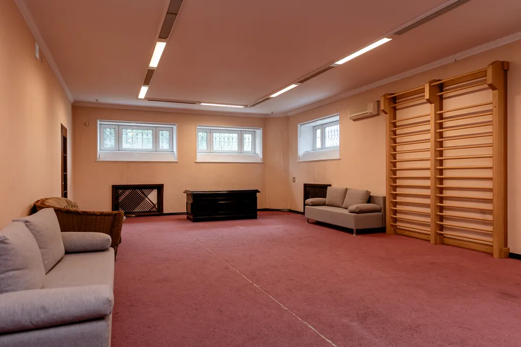 Коттедж с бассейном и сауной в Красногорске