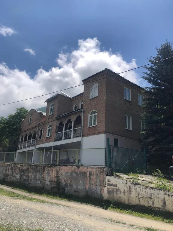 Часть дома в горах