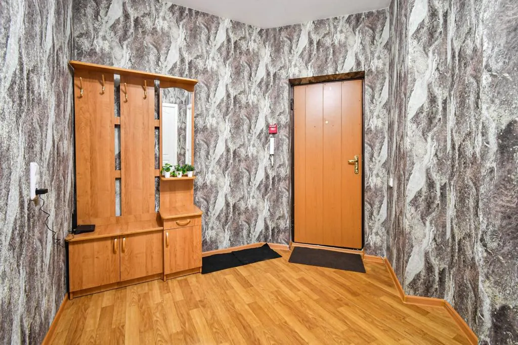 Квартира Квартира Рядом с НИИ Проблем севера/ Возможна аренда на месяц по выгодной цене — Красноярск