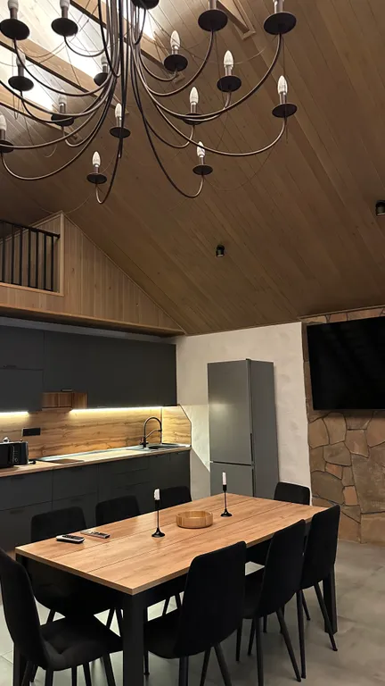 Дом с камином на берегу моря