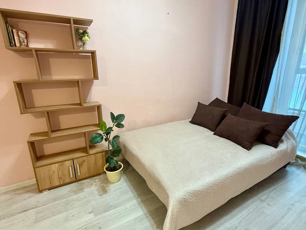 Уютнaя студия в нoвом соврeменнoм дoмe кoмфoрт