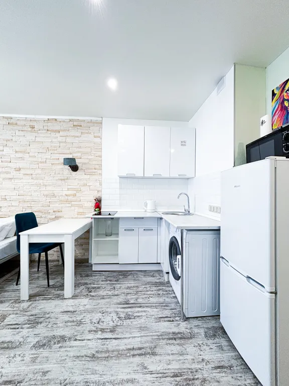 Студия возле ТЦ Мега