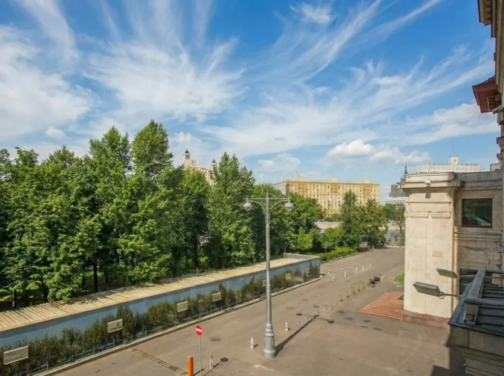 Квартира Уникальные апартаменты в легендарном здании — Москва