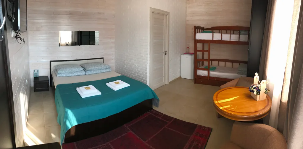 Семейный номер, с видом во двор