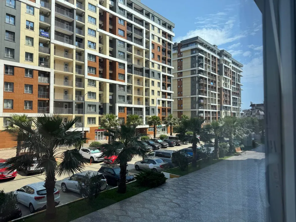 Квартира-студия с балконом возле моря