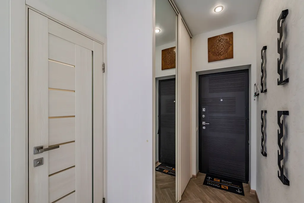 Студия с балконом и подогреваемым бассейном на территории ЖК в центре