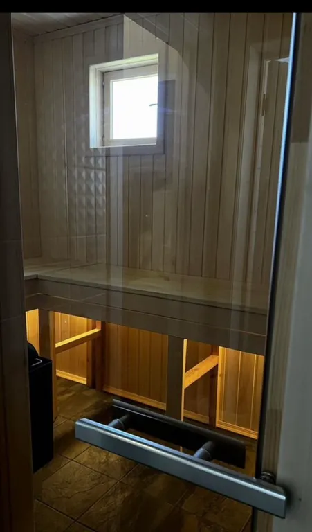 Домик с сауной у леса