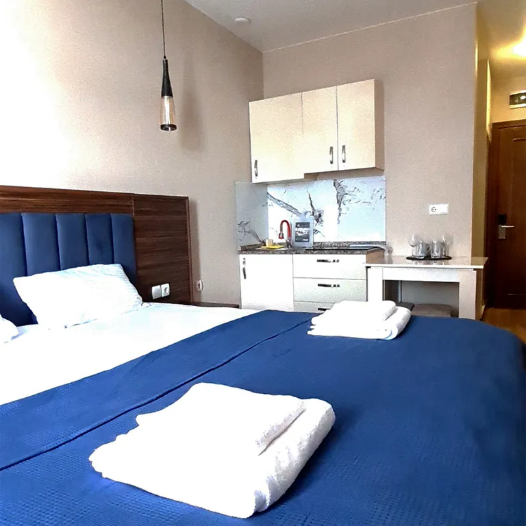 Студия с видом на море