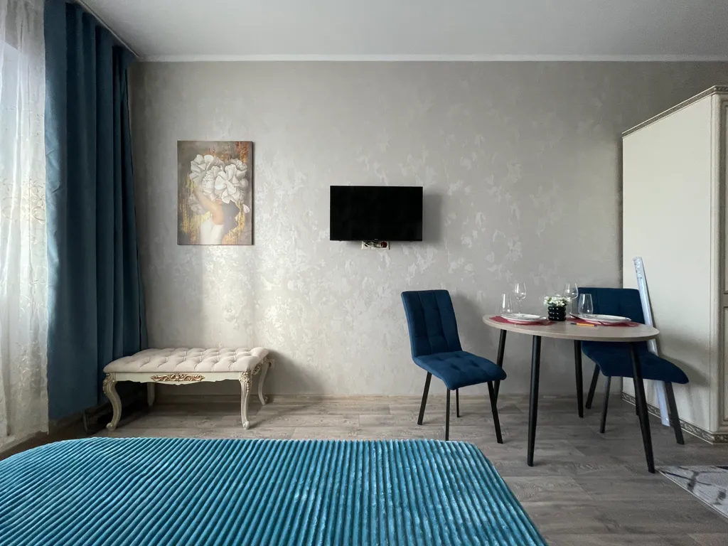 Квартира-студия с новым ремонтом и мебелью в самом удобном районе