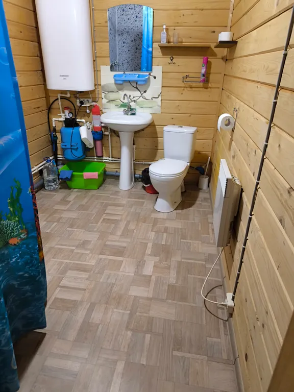 Домик у озера