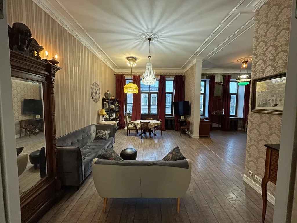 Атмосферная квартира на Неве