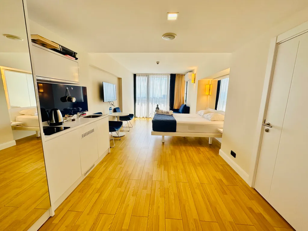 Sea Sunset Residence 43 floor