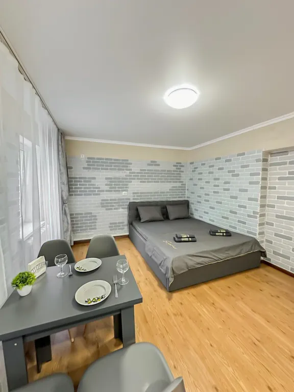 Дом в тихом районе с бесплатной парковкой для путешественников на авто