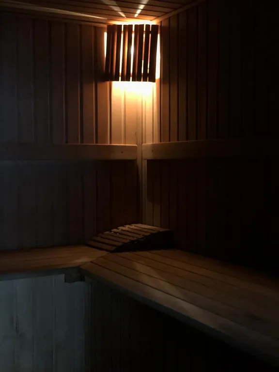 Уютный загородный коттедж недалеко от центра города