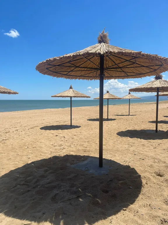 Уютный дом на берегу моря