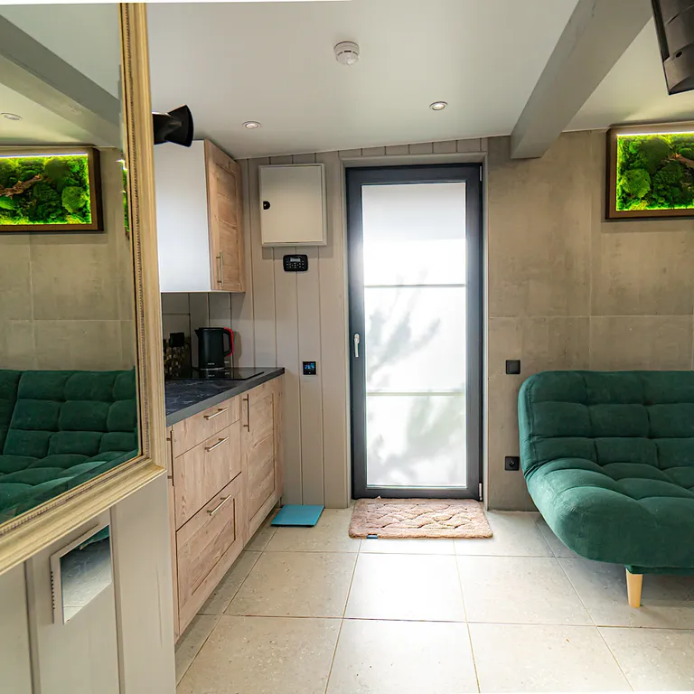 Домик в Соснах с баней и горячими ваннами Cube с баней