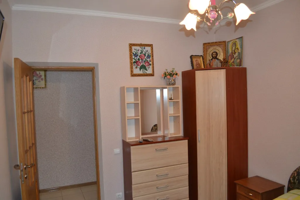 Двухкомнатный дом в санаторной зоне Евпатории