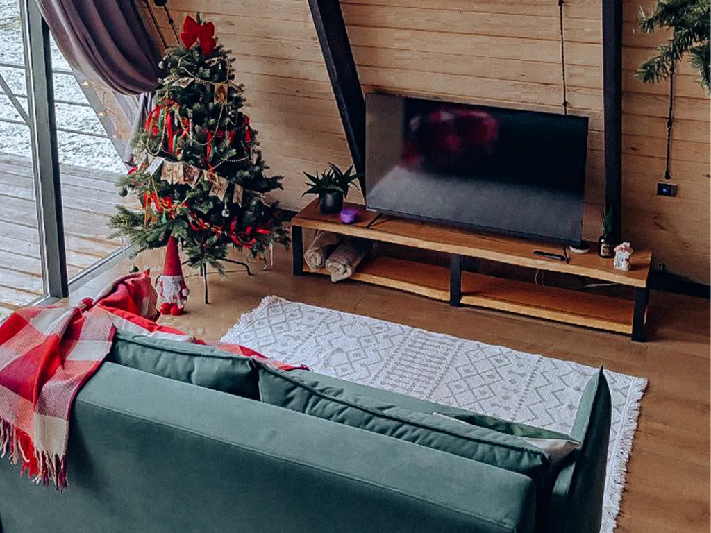 Глэмпинг, двуэтажный а-фрейм с террасой 44м2+14м2