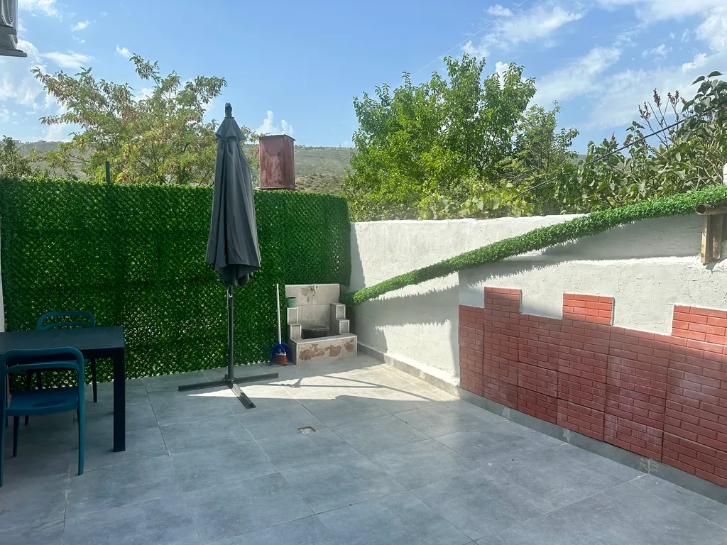 Уютная квартира с двором для хорошего отдыха