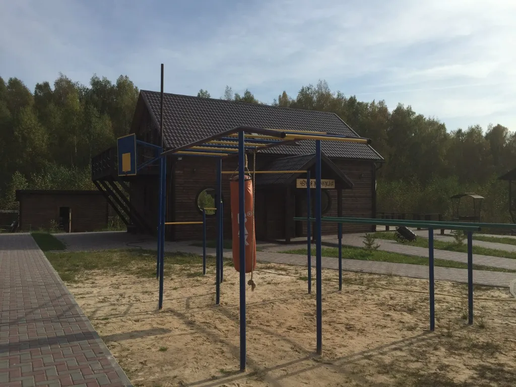 8-комнатный Дом