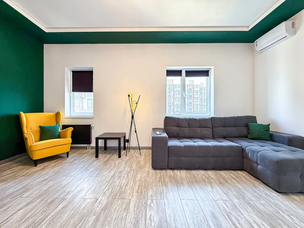 Трехкомнатная дизайнерская квартира в самом центре города