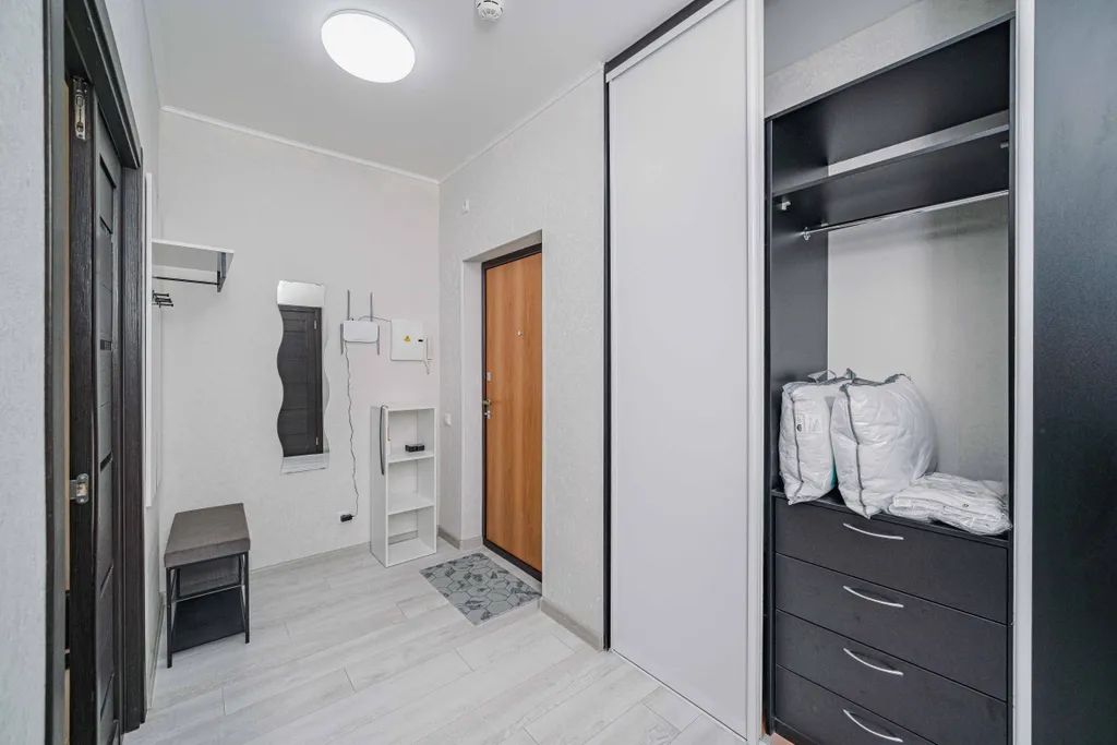 Квартира Уютная, светлая, только после ремонта квартира ждет своих гостей — Екатеринбург