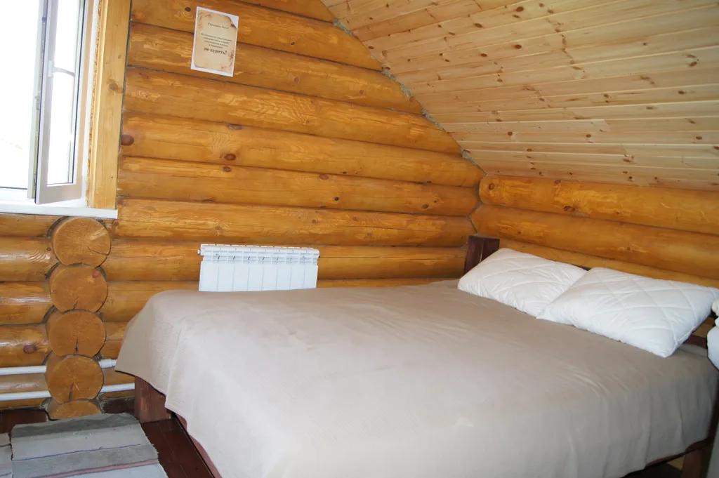 Дом в сосновом бору на озере