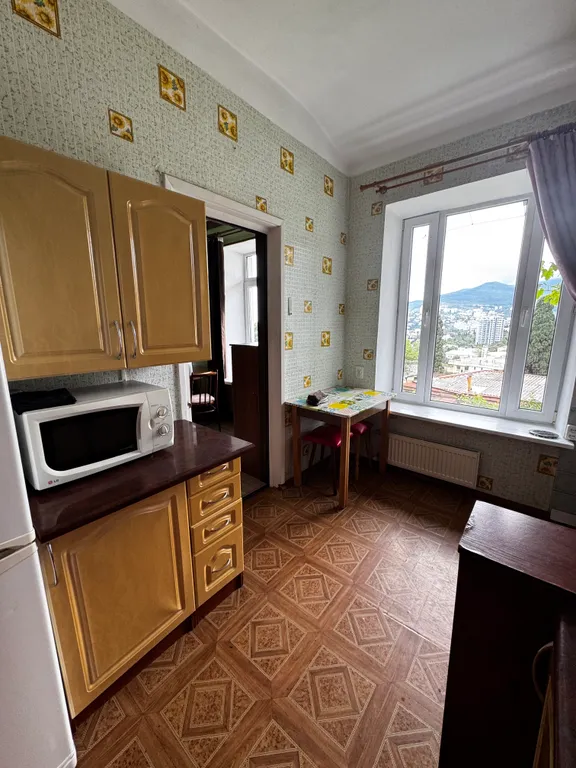 Квартира рядом с Массандровским пляжем