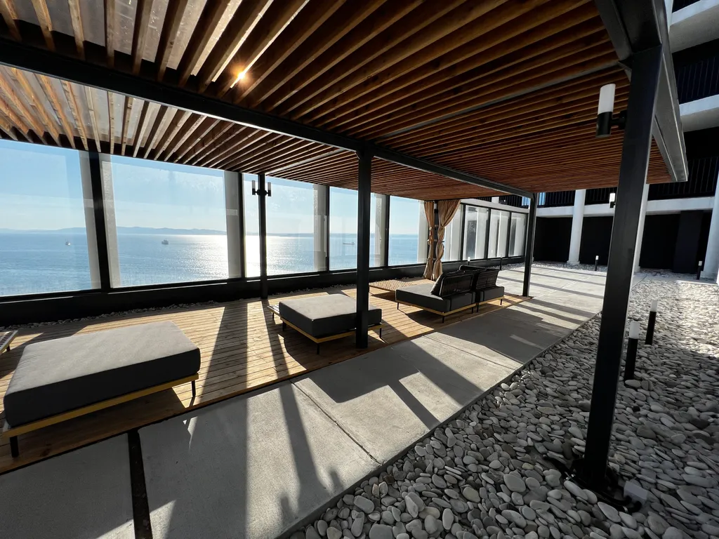 More suite с потрясающим видом на залив в 5 минутах от центра города