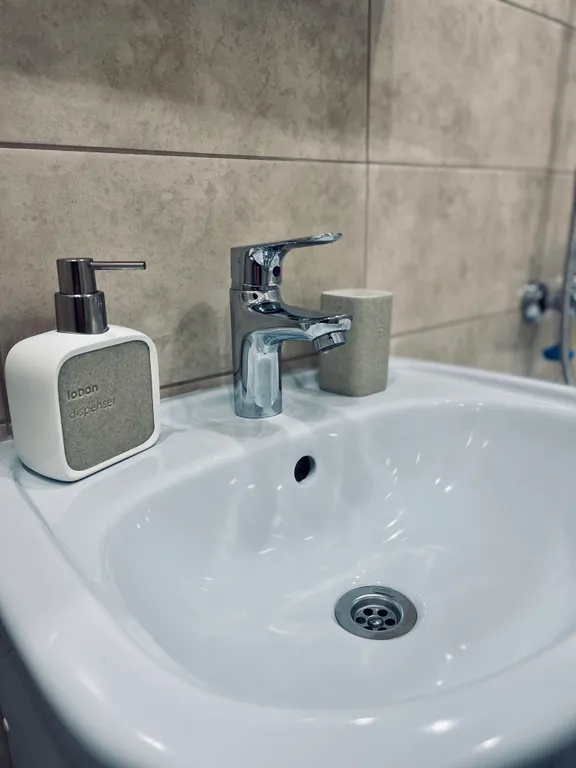 Теплая студия возле автотрассы М5