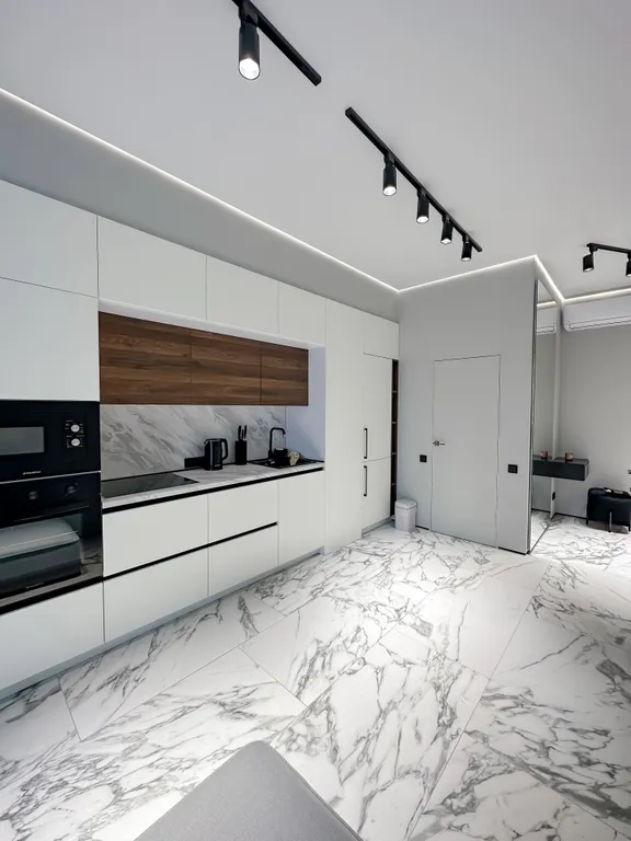 Двухуровневые апартаменты с прямым выходом к бассейну и у моря