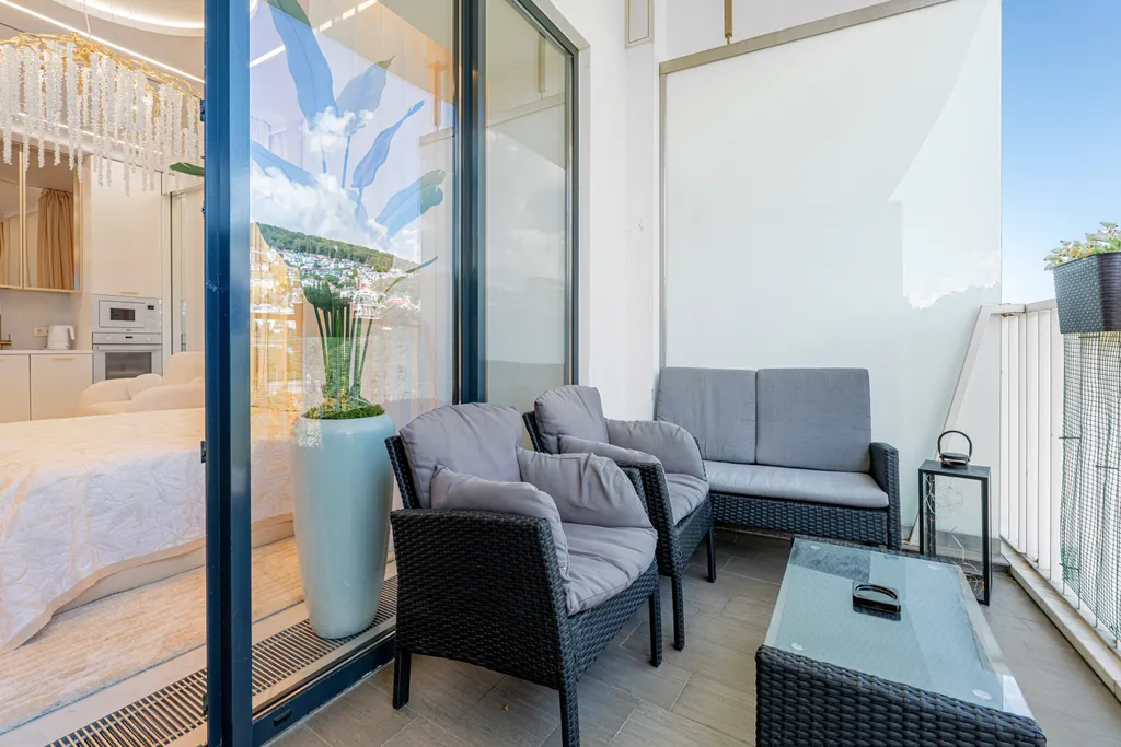 Квартира Студия с мозаичным панно в ЖК Актер Гэлакси — аренда посуточно в Сочи